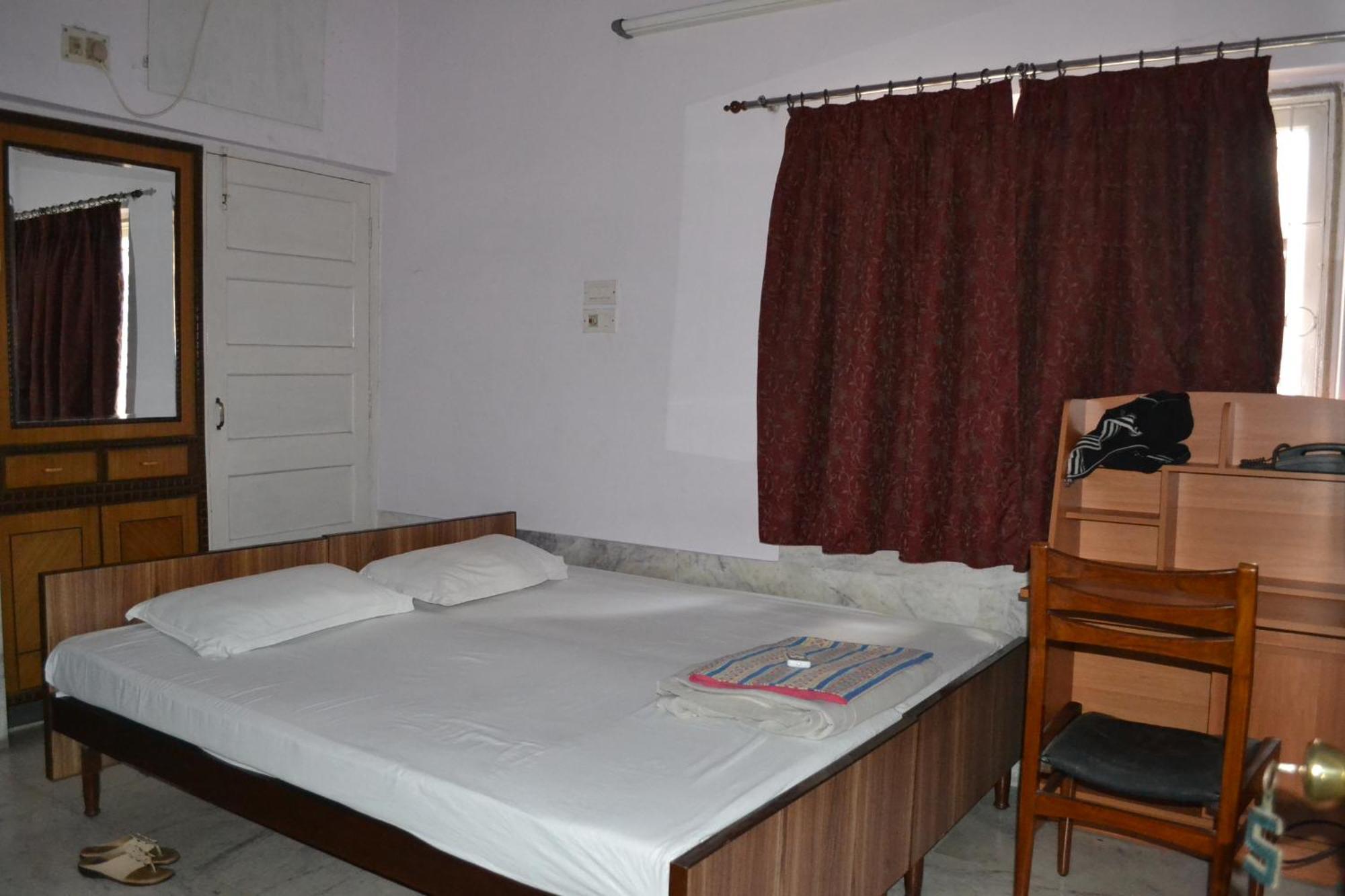 Monorama Guest House Kolkata Bagian luar foto